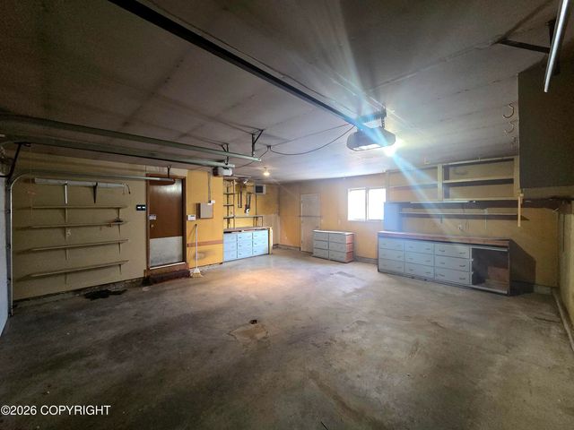 2531 McKenzie Drive, Anchorage, AK 99517