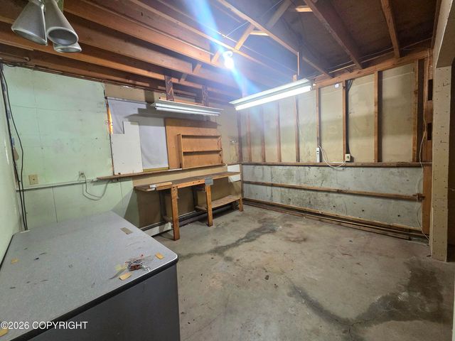 2531 McKenzie Drive, Anchorage, AK 99517