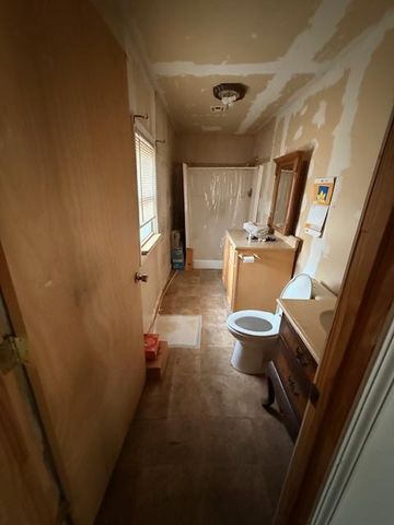 220 S 17th Street, Guthrie, OK 73044