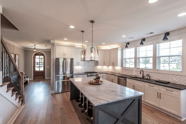 977 Westbrook Dr, Gallatin, TN 37066