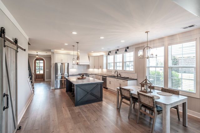 977 Westbrook Dr, Gallatin, TN 37066