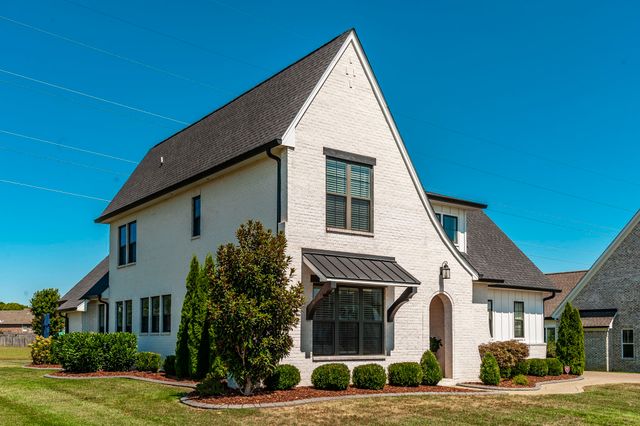 977 Westbrook Dr, Gallatin, TN 37066