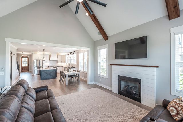 977 Westbrook Dr, Gallatin, TN 37066