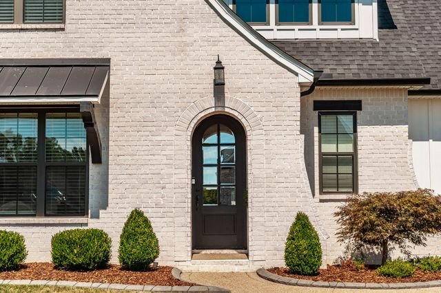 977 Westbrook Dr, Gallatin, TN 37066