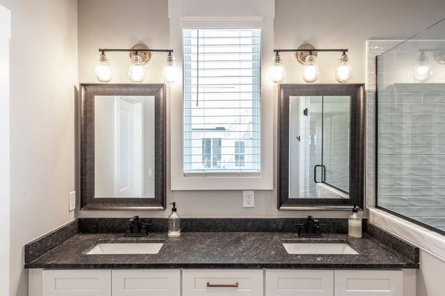 977 Westbrook Dr, Gallatin, TN 37066