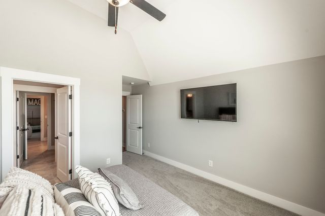 977 Westbrook Dr, Gallatin, TN 37066