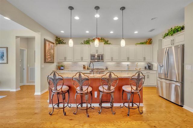 334 SILVER MAPLE ROAD, Groveland, FL 34736