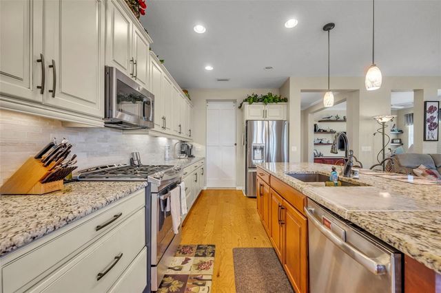 334 SILVER MAPLE ROAD, Groveland, FL 34736