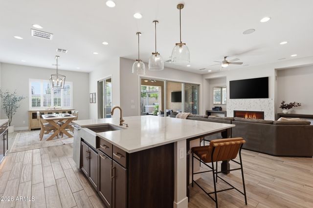 9817 E STROBE Avenue, Mesa, AZ 85212