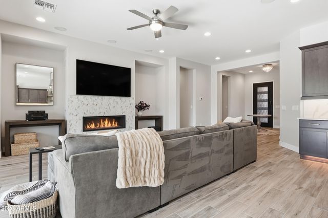 9817 E STROBE Avenue, Mesa, AZ 85212