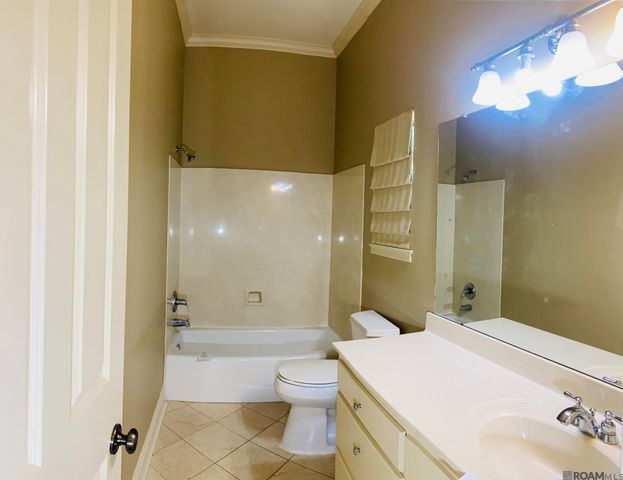 36474 Rue Lamonte Ct, Prairieville, LA 70769