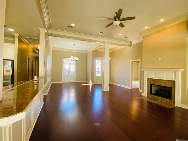 36474 Rue Lamonte Ct, Prairieville, LA 70769