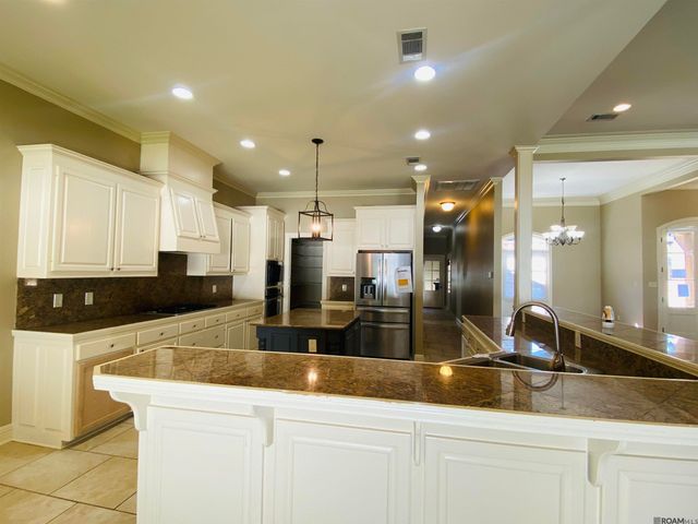 36474 Rue Lamonte Ct, Prairieville, LA 70769