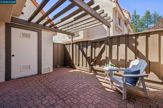 531 Pimlico Ct, Walnut Creek, CA 94597
