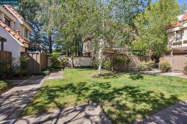 531 Pimlico Ct, Walnut Creek, CA 94597