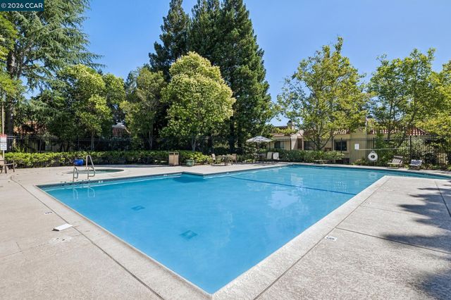 531 Pimlico Ct, Walnut Creek, CA 94597