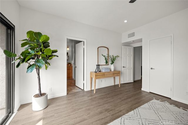 8180 Manitoba 334, Playa Del Rey, CA 90293