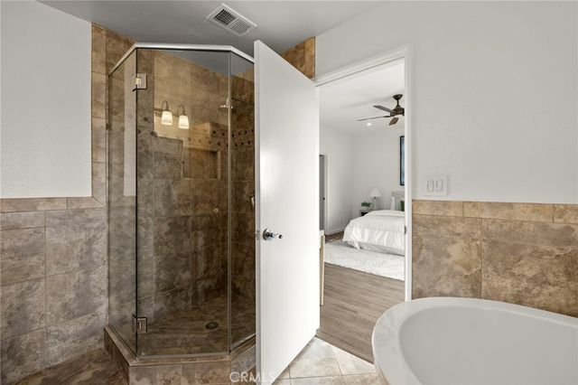 8180 Manitoba 334, Playa Del Rey, CA 90293