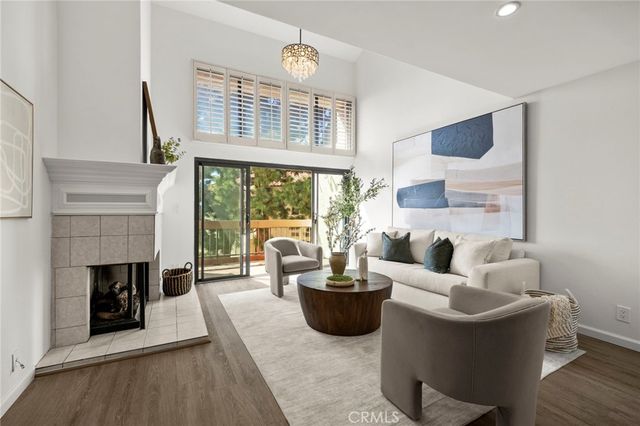 8180 Manitoba 334, Playa Del Rey, CA 90293