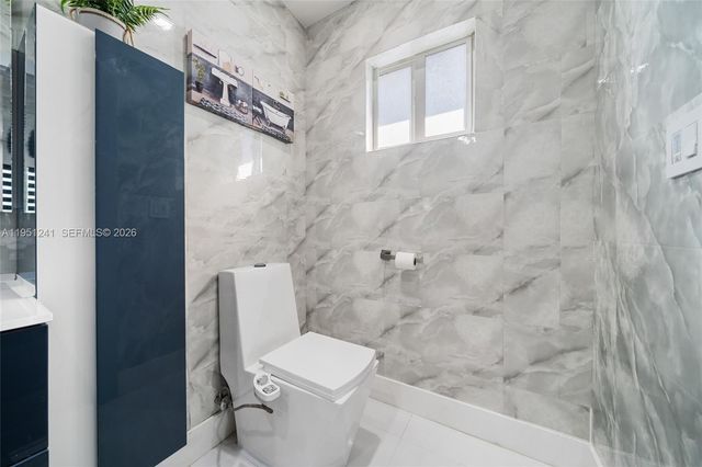 19707 SW 118th Pl, Miami, FL 33177