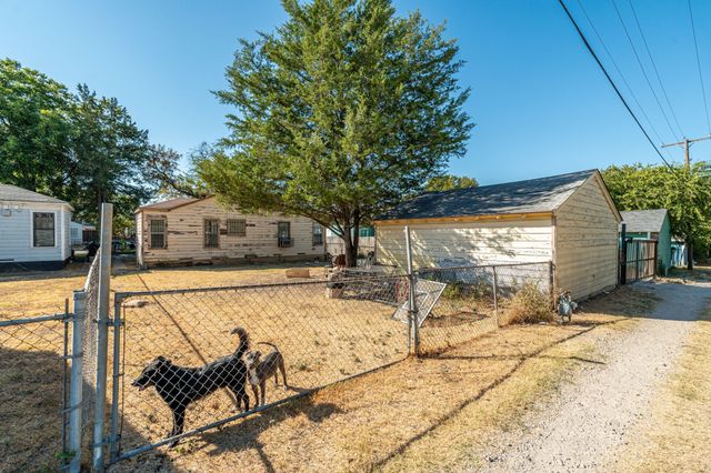 2017 Lea Crest Drive, Dallas, TX 75216