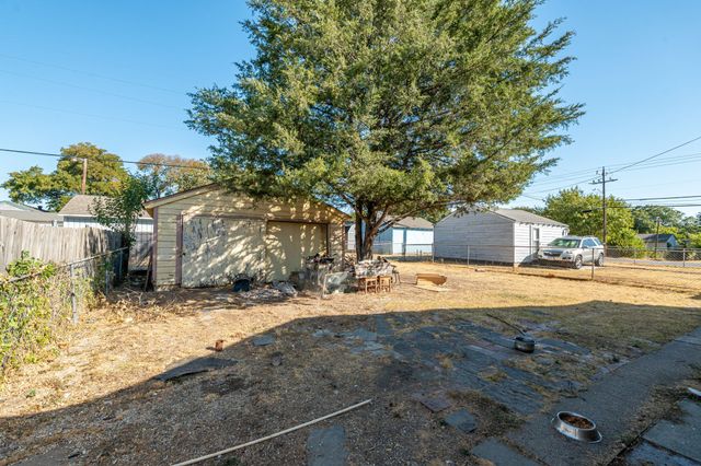 2017 Lea Crest Drive, Dallas, TX 75216
