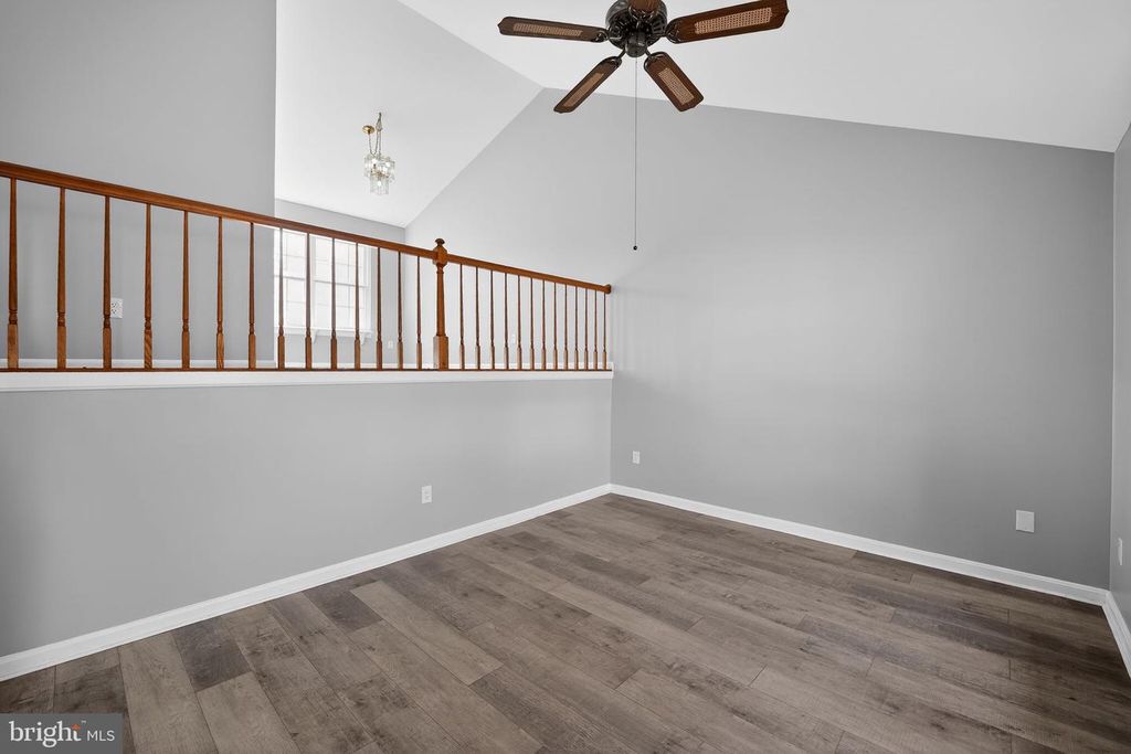 Image 15 of property listing at 12909 SUMMER HILL DR, Silver Spring, MD 20904