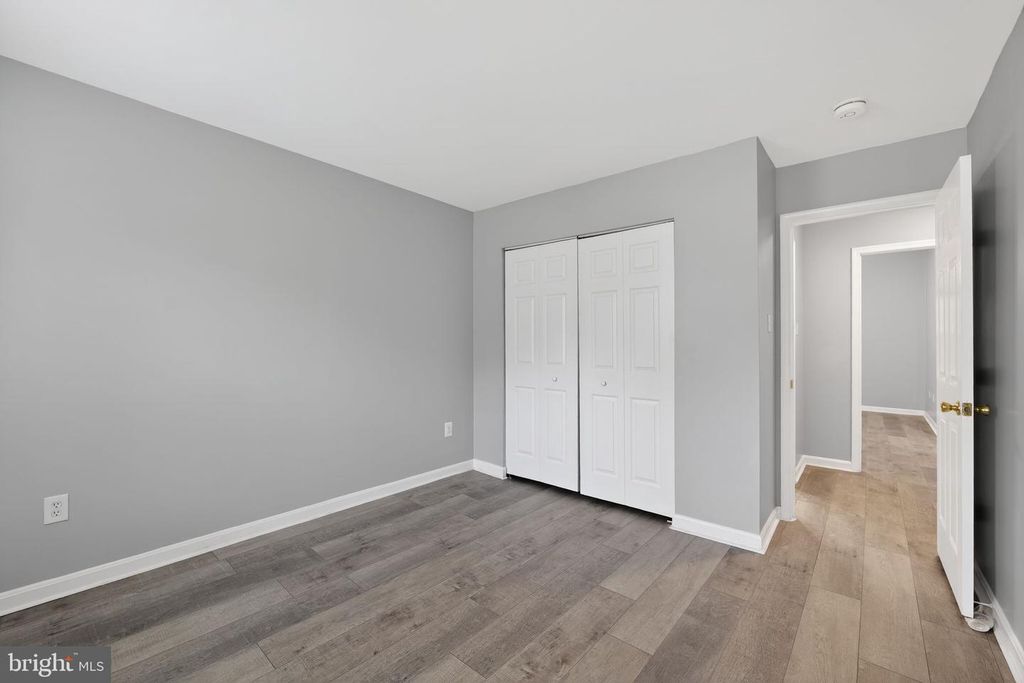 Image 20 of property listing at 12909 SUMMER HILL DR, Silver Spring, MD 20904