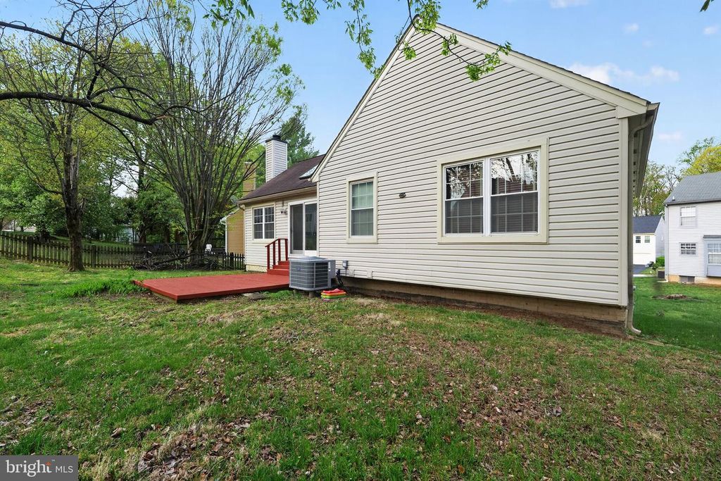 Image 30 of property listing at 12909 SUMMER HILL DR, Silver Spring, MD 20904