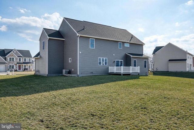 102 BERKSHIRE DRIVE, Carlisle, PA 17015