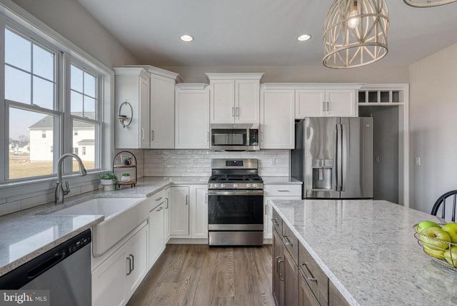 102 BERKSHIRE DRIVE, Carlisle, PA 17015