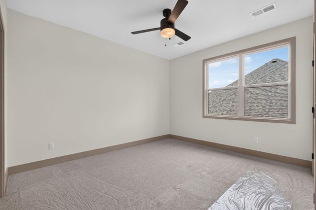 1626 S Pinecone Path, Springfield, MO 65809