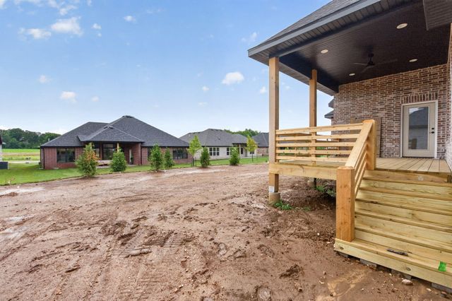 1626 S Pinecone Path, Springfield, MO 65809