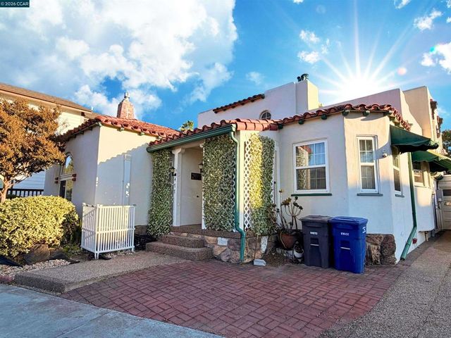 477 W 10Th St, Pittsburg, CA 94565