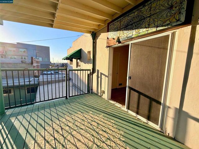 477 W 10Th St, Pittsburg, CA 94565