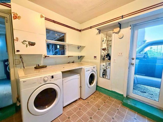 477 W 10Th St, Pittsburg, CA 94565