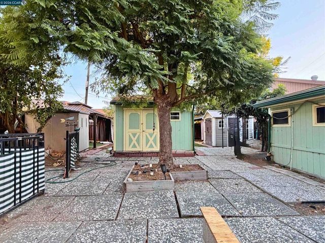 477 W 10Th St, Pittsburg, CA 94565