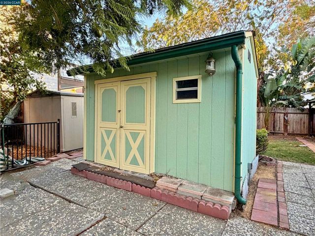 477 W 10Th St, Pittsburg, CA 94565