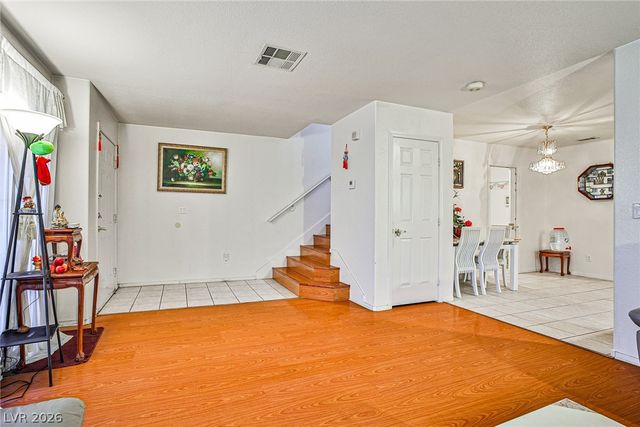 6086 Sunken River Trail, Las Vegas, NV 89118