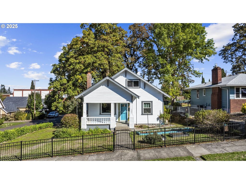 1301 9TH St, Oregon City, OR 97045
