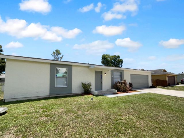 1541 SW Curry Street, Port St Lucie, FL 34983