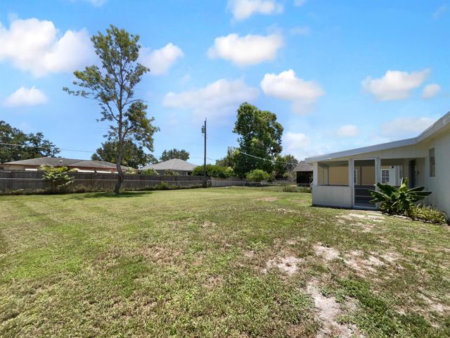 1541 SW Curry Street, Port St Lucie, FL 34983