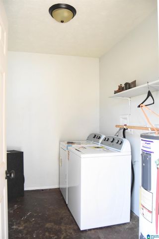 1220 LOUISE DRIVE, Weaver, AL 36277