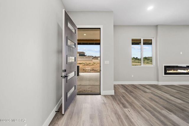 102 S Montgomery Avenue, Vail, AZ 85641
