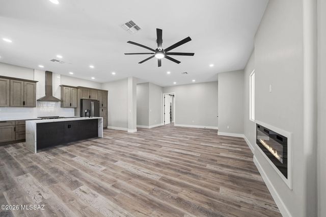 102 S Montgomery Avenue, Vail, AZ 85641