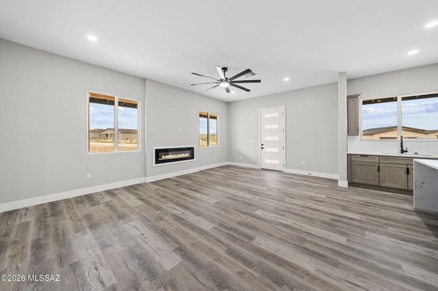 102 S Montgomery Avenue, Vail, AZ 85641