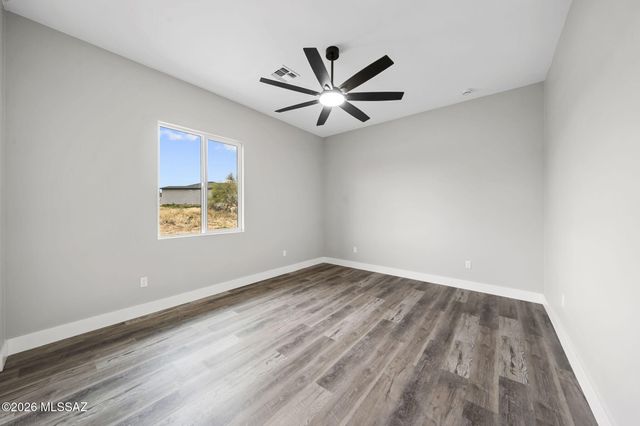 102 S Montgomery Avenue, Vail, AZ 85641