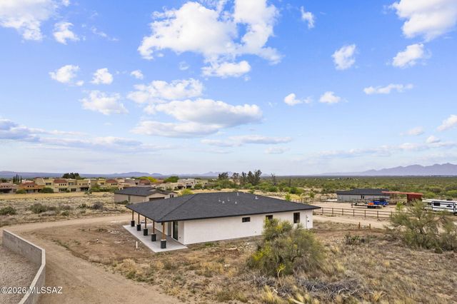 102 S Montgomery Avenue, Vail, AZ 85641