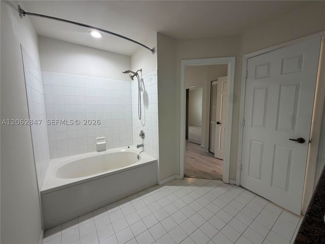 9820 NW 56th Pl 0, Coral Springs, FL 33076