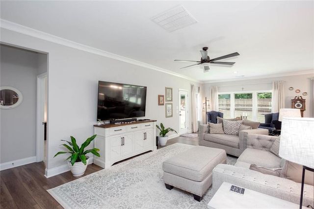 5722 Pickens Garden Lane, Powder Springs, GA 30127